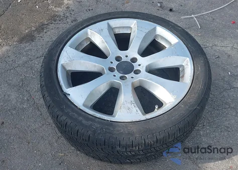 2010 Mercedes-Benz Glk 350 4Matic z USA, uszkodzony, nr VIN WDCGG8HB8AF379451